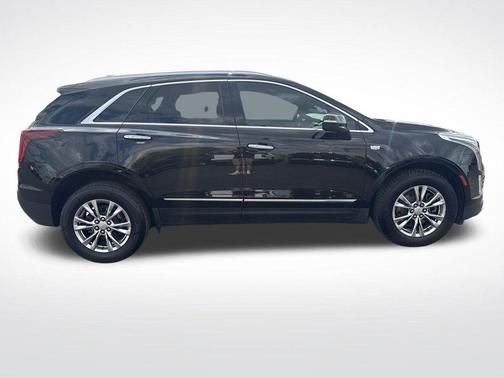 Stellar Black Metallic 2020 Cadillac XT5 Premium Luxury