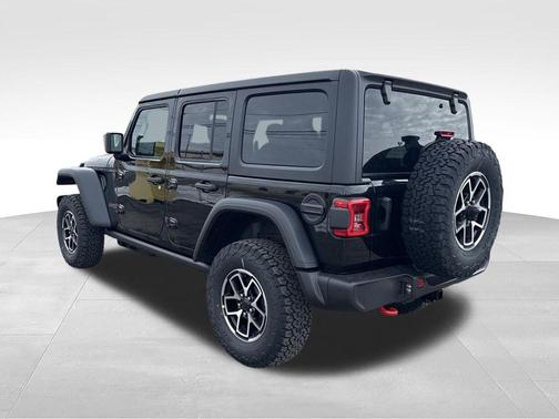 Black Clearcoat 2026 Jeep Wrangler Rubicon