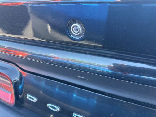 Pitch Black Clearcoat 2017 Dodge Challenger SXT