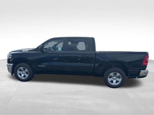 Diamond Black Crystal Pearlcoat 2026 RAM 1500 Big Horn/Lone Star