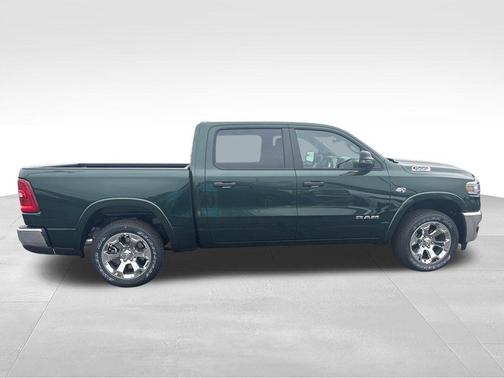 Serrano Green Metallic 2026 RAM 1500 Big Horn/Lone Star
