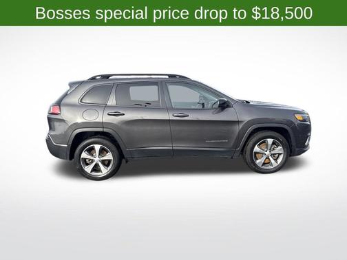 Granite Crystal Metallic Clearcoat 2022 Jeep Cherokee Limited