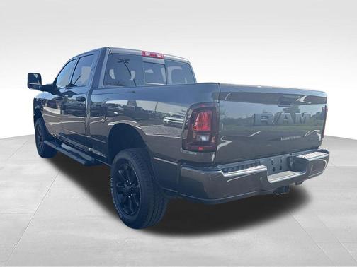 Granite Crystal Metallic Clearcoat 2026 RAM 2500 Black Express Crew Cab 4x4 6'4' Box