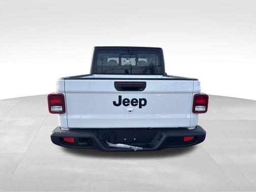 Bright White Clearcoat 2026 Jeep Gladiator Sport