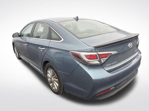 2016 Hyundai SONATA Hybrid SE