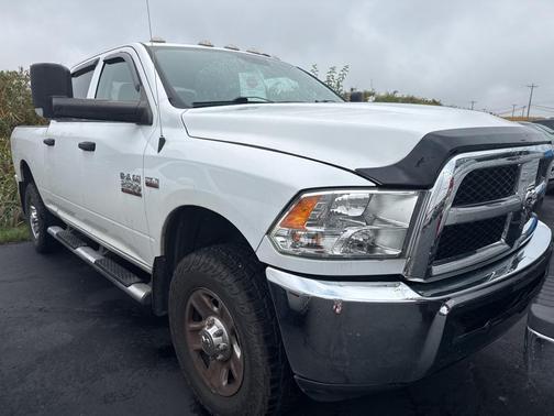 2018 RAM 2500 Tradesman Crew Cab 4x4 6'4' Box