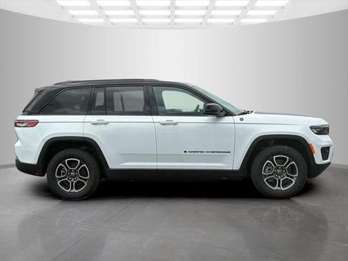 2023 Jeep Grand Cherokee 4xe Trailhawk