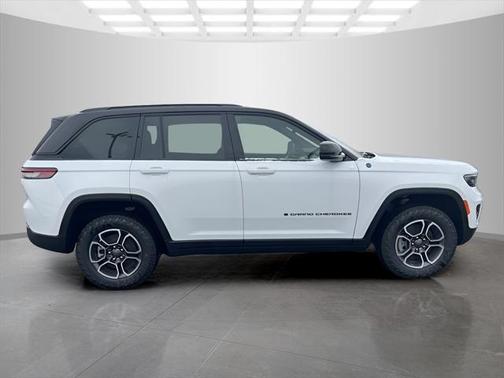 2023 Jeep Grand Cherokee 4xe Trailhawk