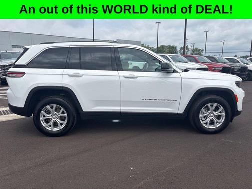 Bright White Clearcoat 2023 Jeep Grand Cherokee Limited