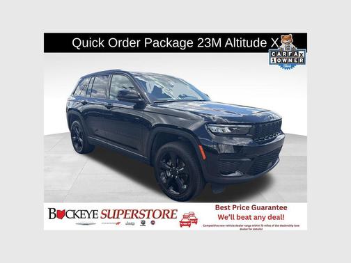 Diamond Black Crystal Pearlcoat 2024 Jeep Grand Cherokee Altitude