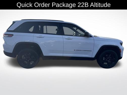 2022 Jeep Grand Cherokee Altitude