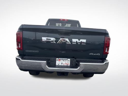 2026 RAM 2500 Big Horn Regular Cab 4x4 8' Box