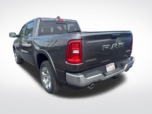 Granite Crystal Metallic Clearcoat 2026 RAM 1500 Big Horn/Lone Star