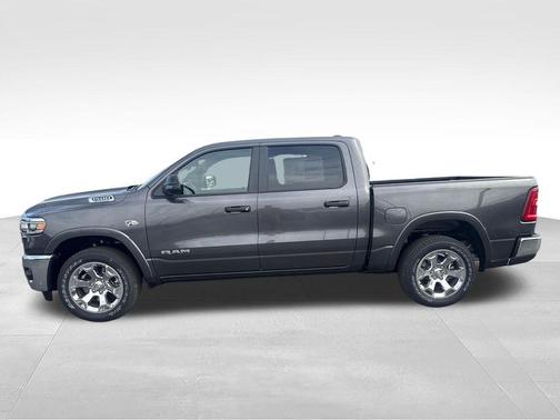 Granite Crystal Metallic Clearcoat 2026 RAM 1500 Big Horn/Lone Star