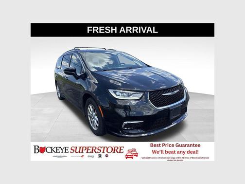 Brilliant Black Crystal Pearlcoat 2022 Chrysler Pacifica Touring L
