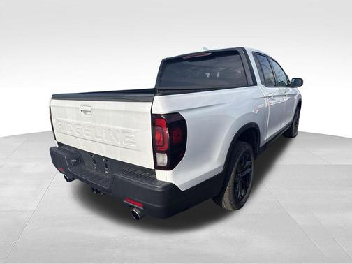 Platinum White Pearl 2025 Honda Ridgeline Sport