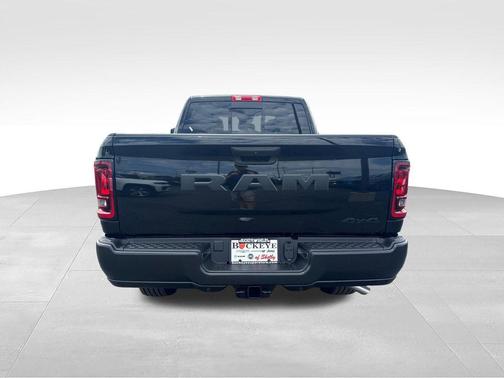 Diamond Black Crystal Pearlcoat 2026 RAM 3500 Tradesman Crew Cab 4x4 6'4' Box