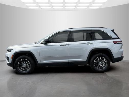 2022 Jeep Grand Cherokee Laredo