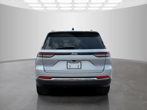 2022 Jeep Grand Cherokee Laredo