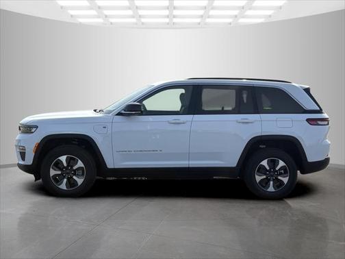 2025 Jeep Grand Cherokee 4xe Base