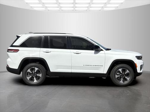 2025 Jeep Grand Cherokee 4xe Base