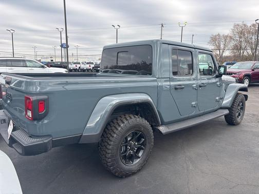 2025 Jeep Gladiator High Tide