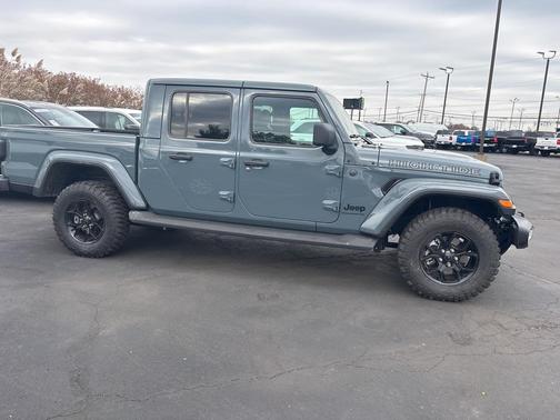 2025 Jeep Gladiator High Tide