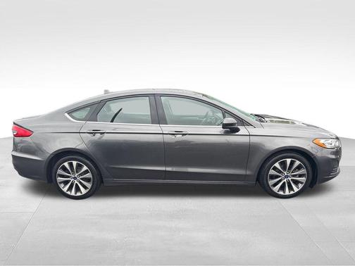 Magnetic Metallic 2019 Ford Fusion SE