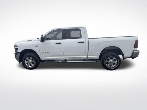 Bright White Clearcoat 2025 RAM 2500 Big Horn Crew Cab 4x4 6'4' Box