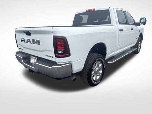 Bright White Clearcoat 2025 RAM 2500 Big Horn Crew Cab 4x4 6'4' Box