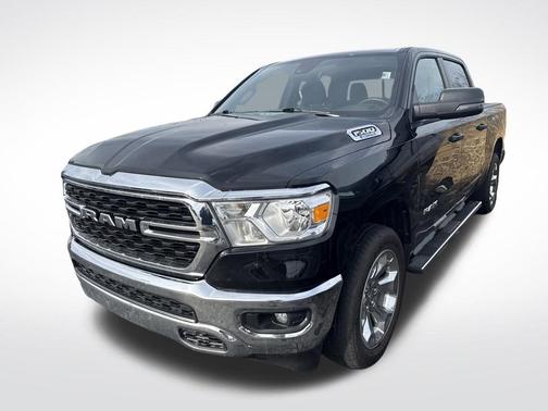 Diamond Black Crystal Pearlcoat 2023 RAM 1500 Big Horn/Lone Star