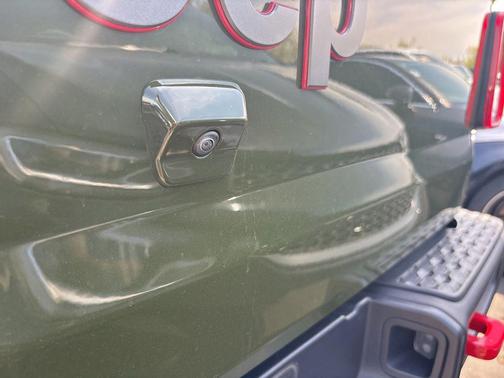 Sarge Green Clearcoat 2022 Jeep Gladiator Rubicon