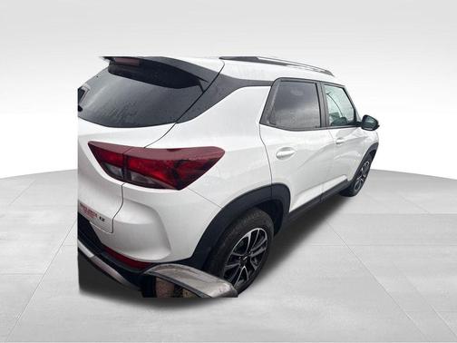 Summit White 2024 Chevrolet Trailblazer LT
