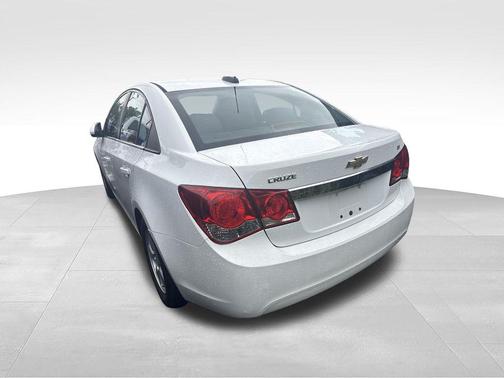 Summit White 2015 Chevrolet Cruze 1LT