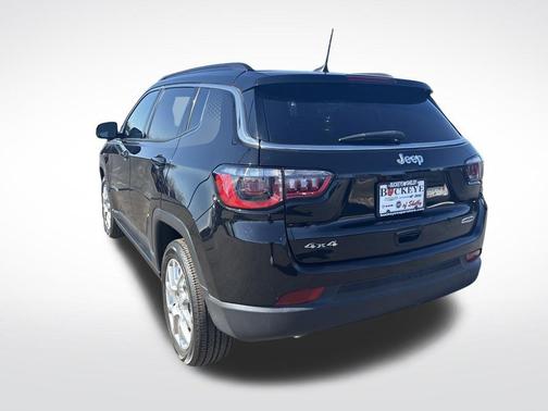 2023 Jeep Compass Latitude Lux