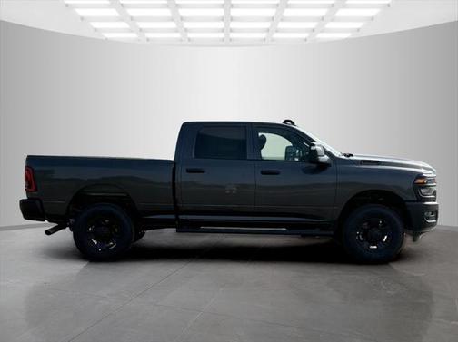 2025 RAM 3500 Tradesman Crew Cab 4x4 6'4' Box