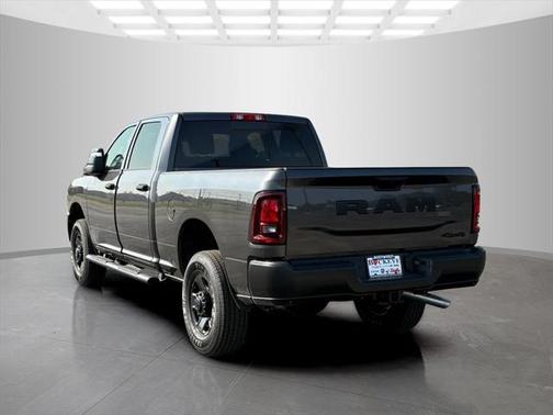 2025 RAM 3500 Tradesman Crew Cab 4x4 6'4' Box