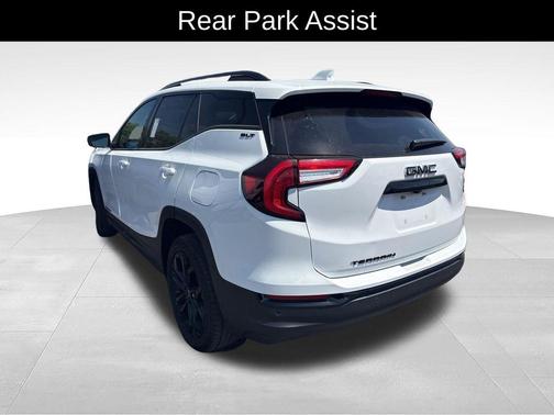 Summit White 2022 GMC Terrain SLT