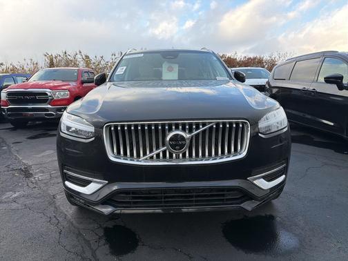 2023 Volvo XC90 B6 Plus 7-Seater