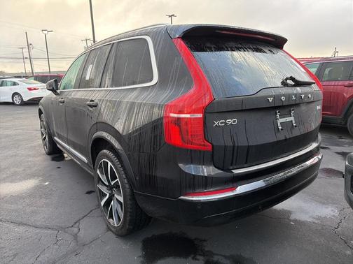 2023 Volvo XC90 B6 Plus 7-Seater