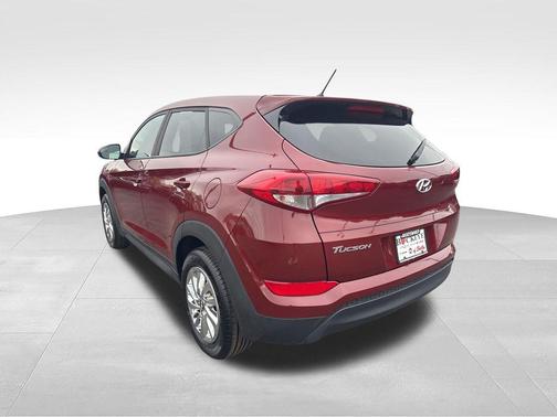 Gemstone Red 2018 Hyundai TUCSON SE
