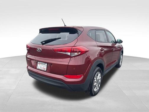 Gemstone Red 2018 Hyundai TUCSON SE