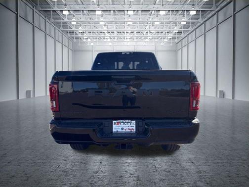 Diamond Black Crystal Pearlcoat 2027 RAM 2500 Big Horn