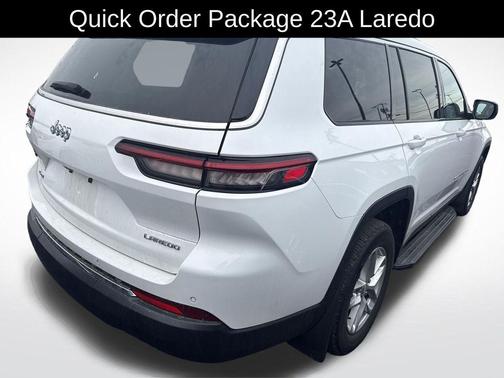 Bright White Clearcoat 2023 Jeep Grand Cherokee L Laredo