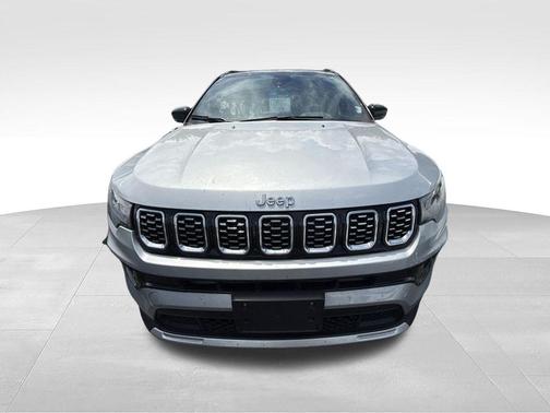 Silver Zynith Metallic Clearcoat 2025 Jeep Compass Limited