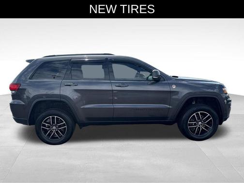 Red Pearl 2017 Jeep Grand Cherokee Trailhawk
