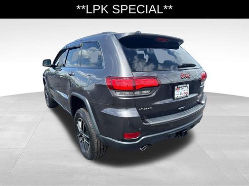 Red Pearl 2017 Jeep Grand Cherokee Trailhawk