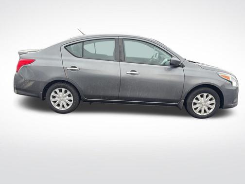 2016 Nissan Versa 1.6 SV
