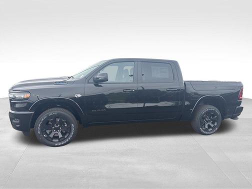 Diamond Black Crystal Pearlcoat 2026 RAM 1500 Big Horn/Lone Star