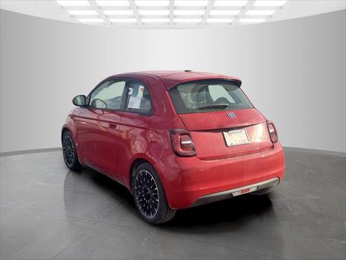 2024 FIAT 500e INSPI(RED) FWD